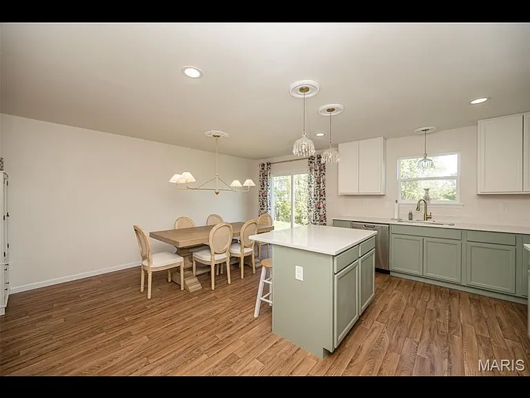 347 Cumberland Ct — Photo 13