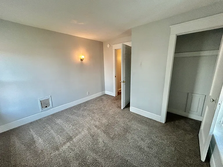 1164 W 20th St — Photo 10