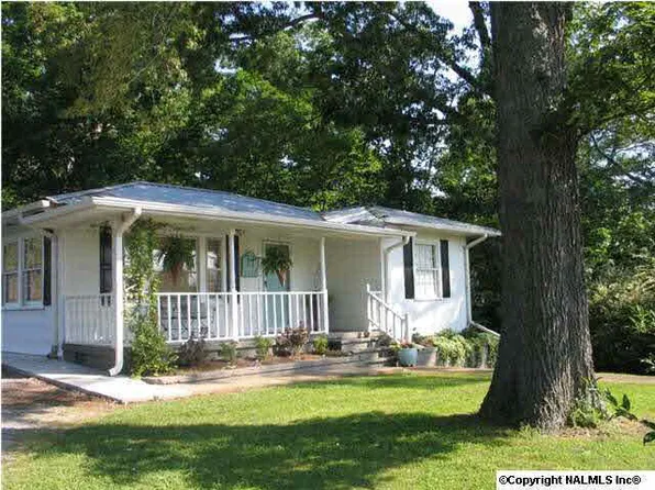 2108 Obrig Ave, Guntersville, AL 35976