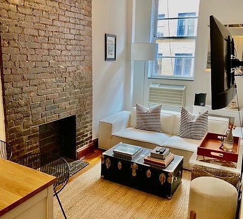 2nd image of 105 Christopher St APT 1A