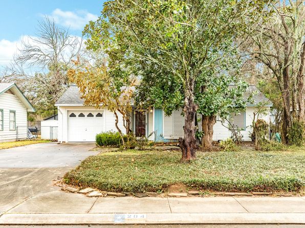 204 Caladium St, Lake Jackson, TX 77566