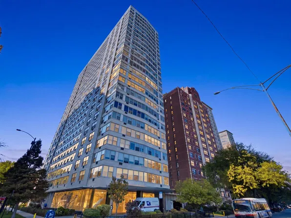 3900 N Lake Shore Dr APT 2C, Chicago, IL 60613