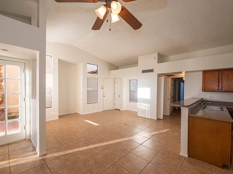 3346 W Starfall Pl — Photo 11
