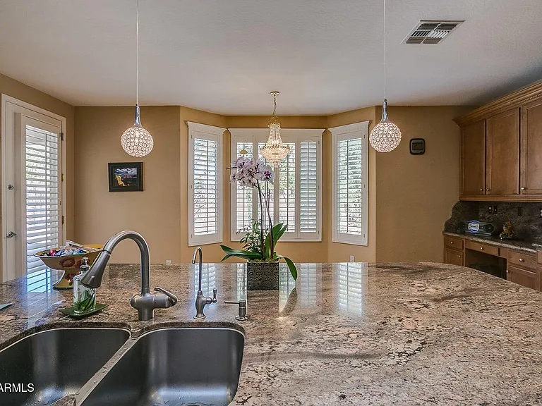 2892 E Beechnut Pl — Photo 25