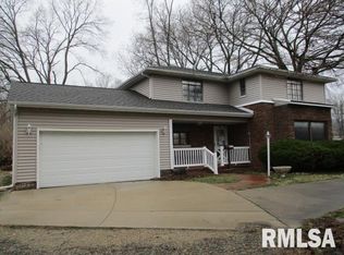 6711 N Galena Rd, Peoria, IL 61614