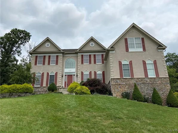 230 Saddle Creek Dr, Mount Bethel, PA 18343