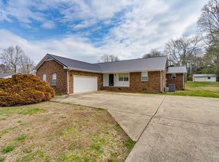 1895 Shellmound Rd, Jasper, TN 37347