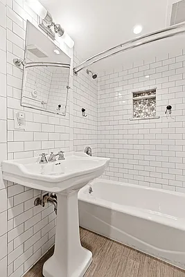 Sold by Compass | media 22