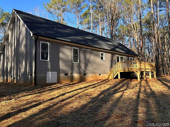 3rd image of 116 N Macon Dr