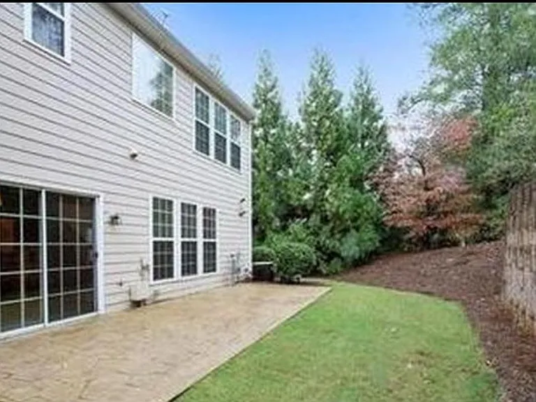 105 Finchley Dr — Photo 23