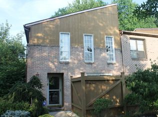 34 Pinehurst Ct, Reading, PA 19607