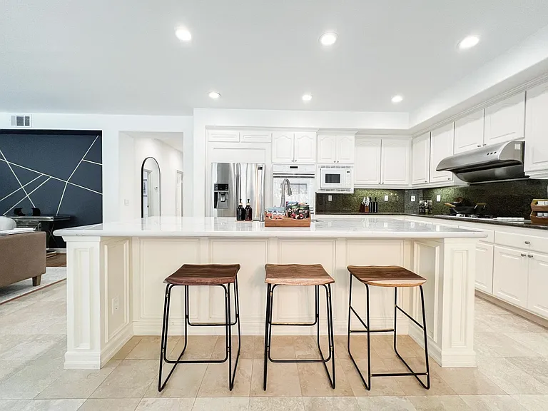 Whitesands Dr — Photo 4
