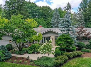 9400 W Garden Ct, Hales Corners, WI 53130