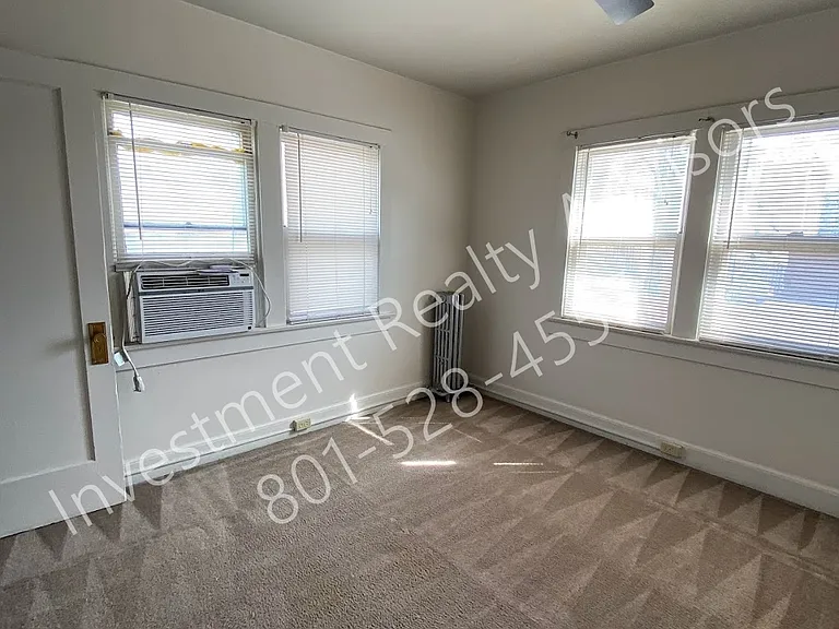 146 E 2nd Ave — Photo 5