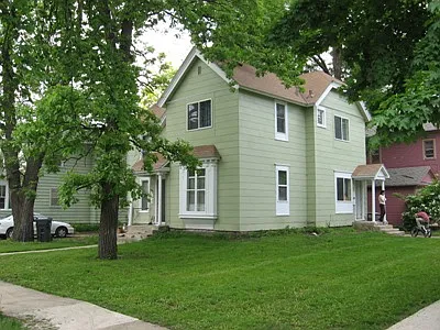 400 6th Pl NW Photo 1