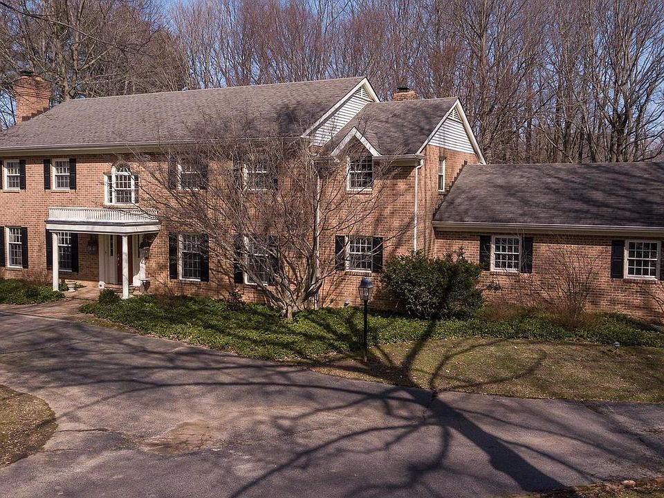 1st image of 4 N Buckridge Dr