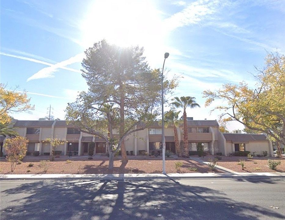 1st image of 3360 Loma Linda Ln