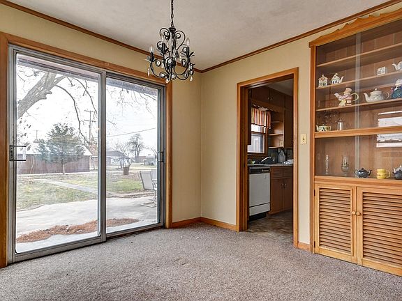 302 North Main St-11