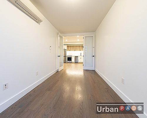 5th image of 256 E 28th St #1B