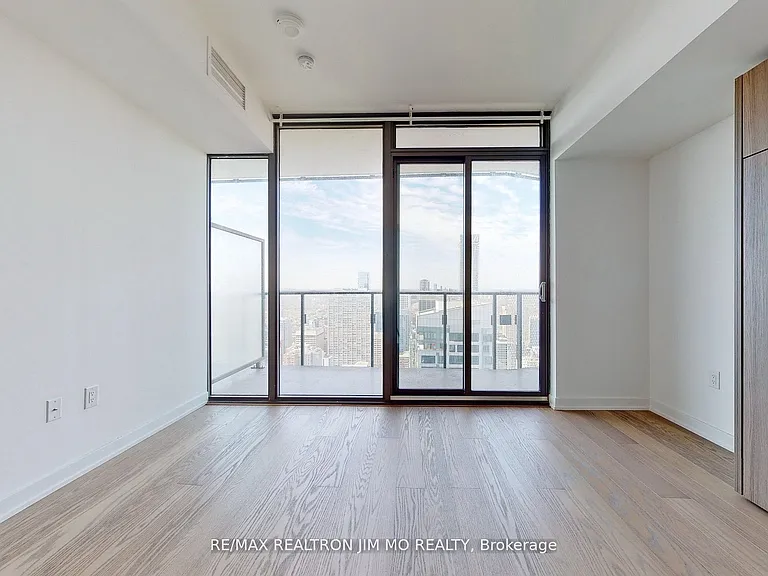 11 Wellesley St W #5510 — Photo 18