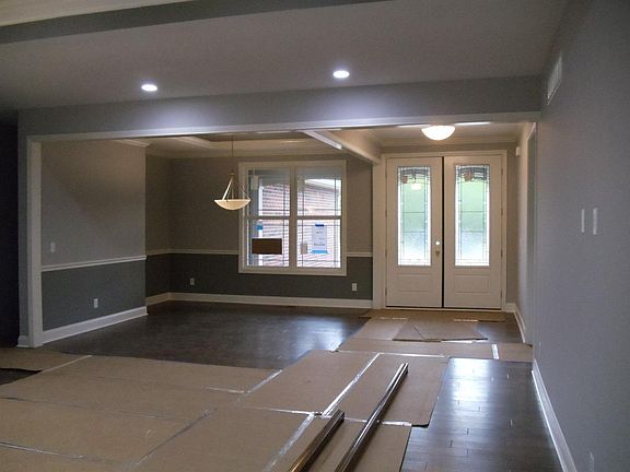 3rd image of 5315 Woodview Way