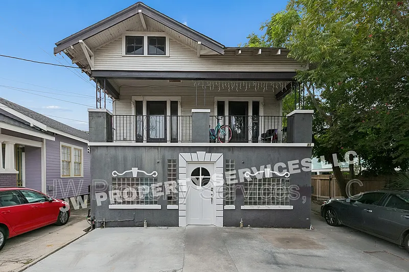 3 bed, 1.0 bath, $1,195 — Photo 1