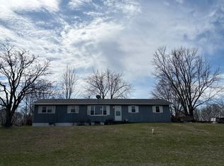 3781 Grandview Ct, Manito, IL 61546