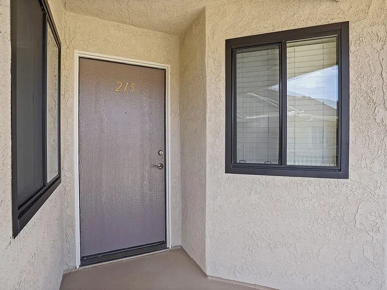 Woodstock Terrace — Photo 14