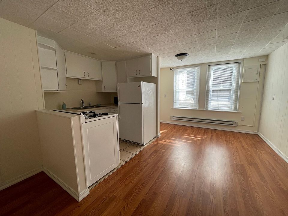 1st image of 4445 S 48th St #4