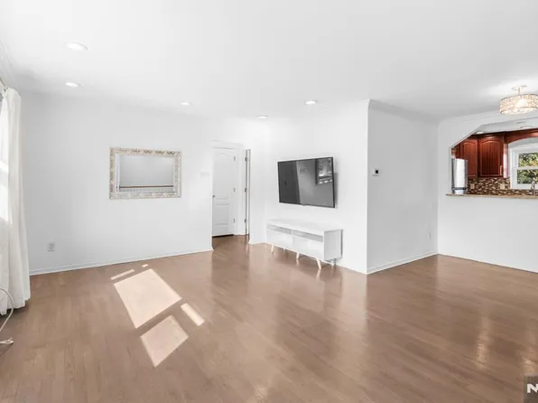 39-07 Dobrin Court #3907B, Fair Lawn, NJ 07410