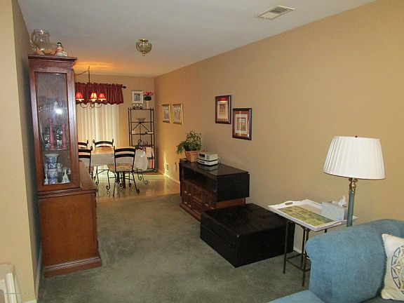 5th image of 894 Rossville Ave