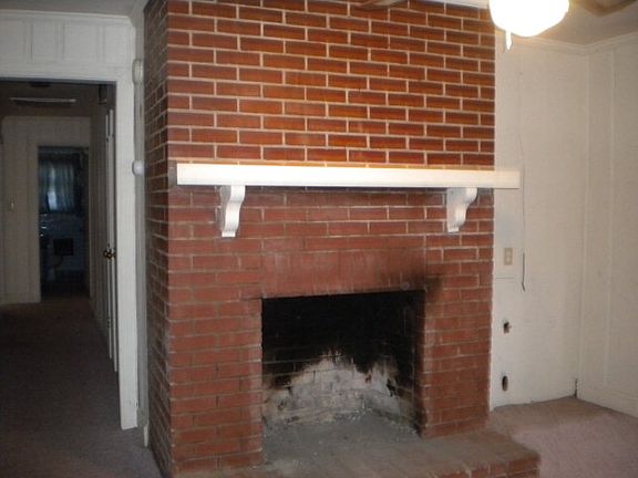 5th image of 1531 Overton Dr