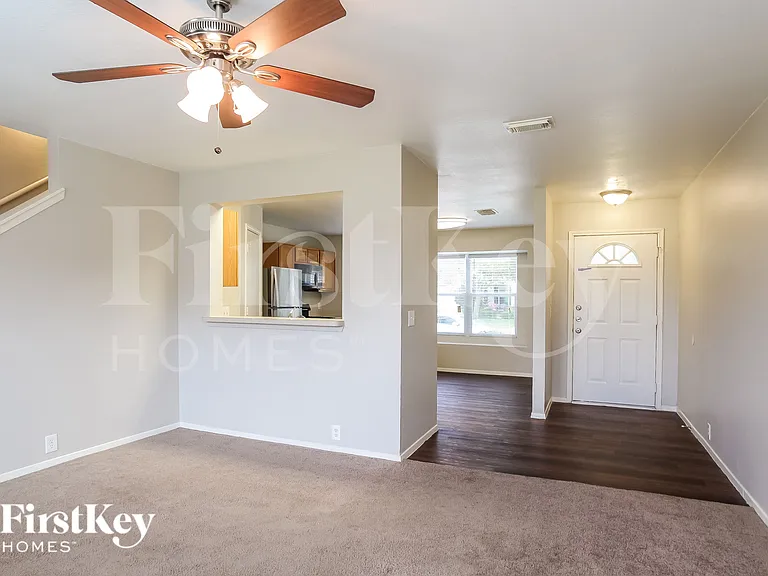 3122 Becker Glen St — Photo 5