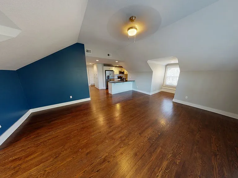 3726 Washington | Charming Updated Apartment — Photo 26