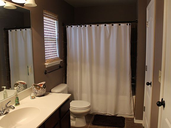5th image of 8417 SW 46th Pl