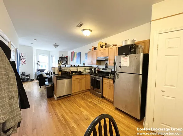 (undisclosed Address), Roxbury, MA 02119