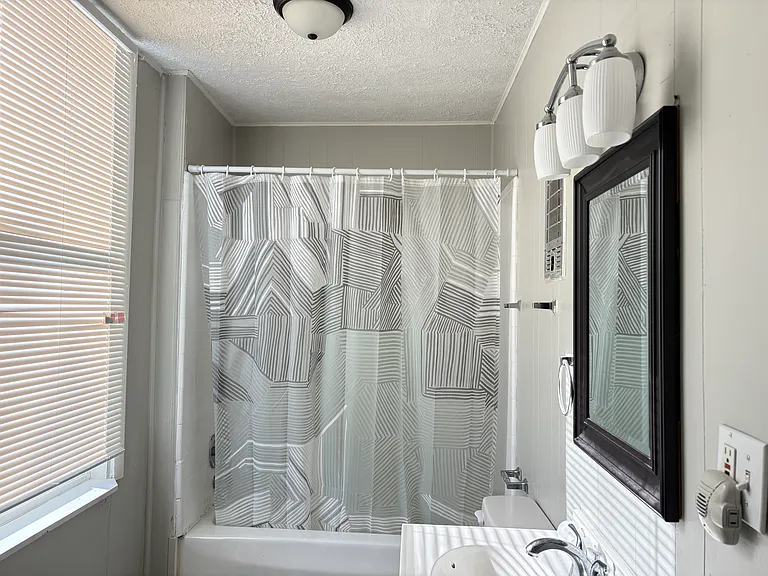 729 E Maple St #3 — Photo 6