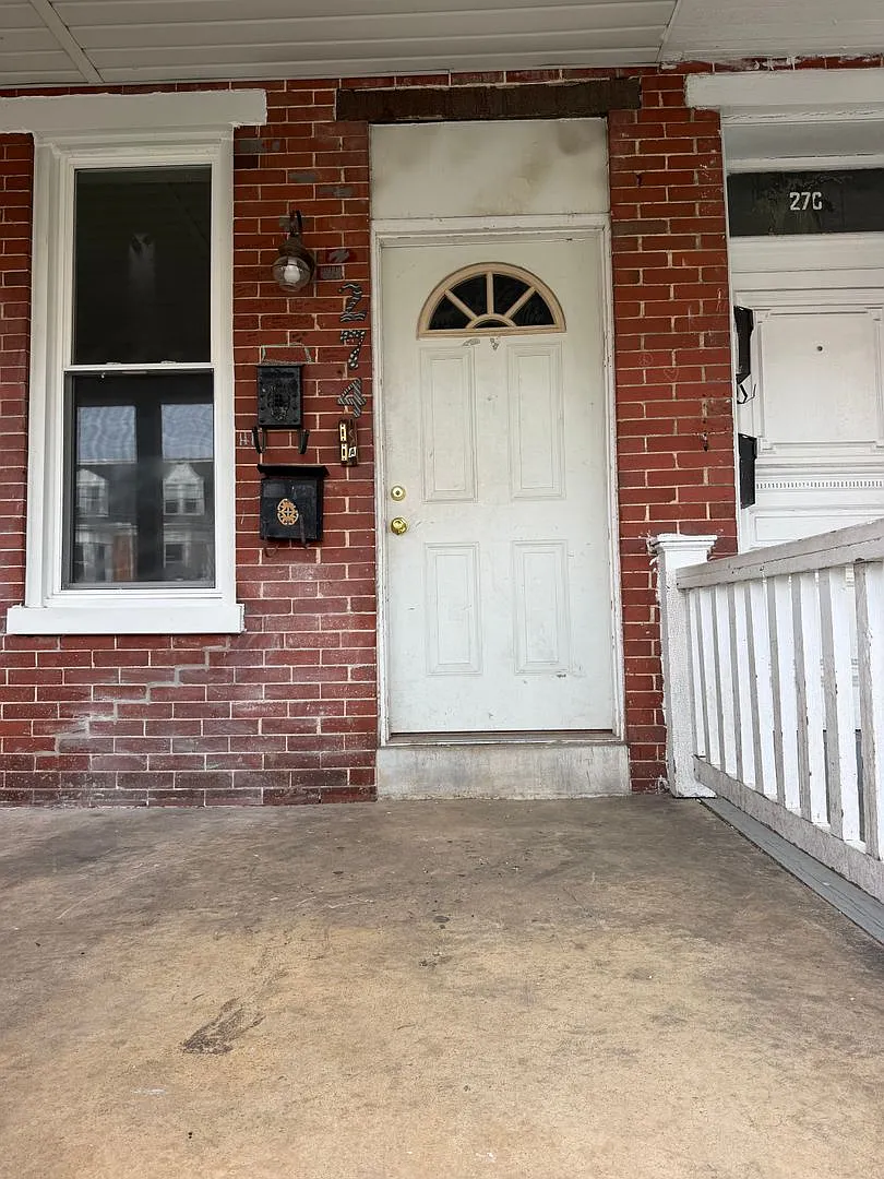 Student Housing -- 6 Bedroom Townhome by York College — Photo 2