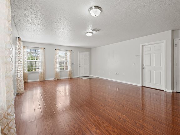 3rd image of 3515 Jenny Dale Dr