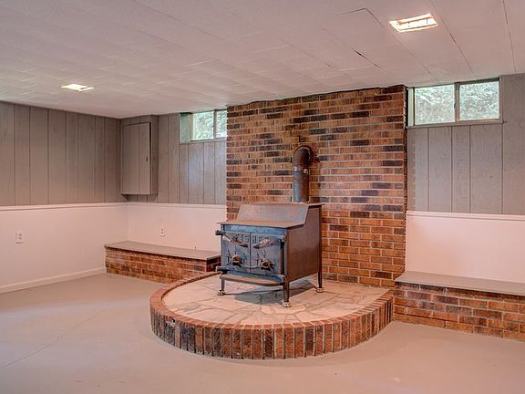 Den of House 1 with stove