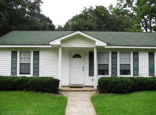 18965 Camellia St, Robertsdale, AL 36567