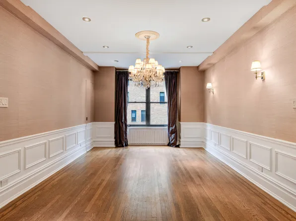 7 Park Avenue image 3 of 20