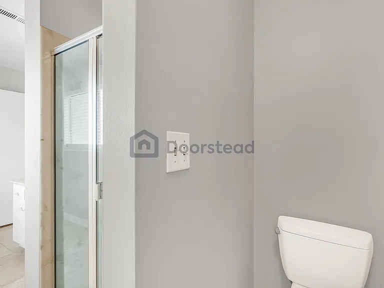 2913 Bayview Dr — Photo 26