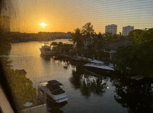 2935 NE 163rd St APT 4O, North Miami Beach, FL 33160