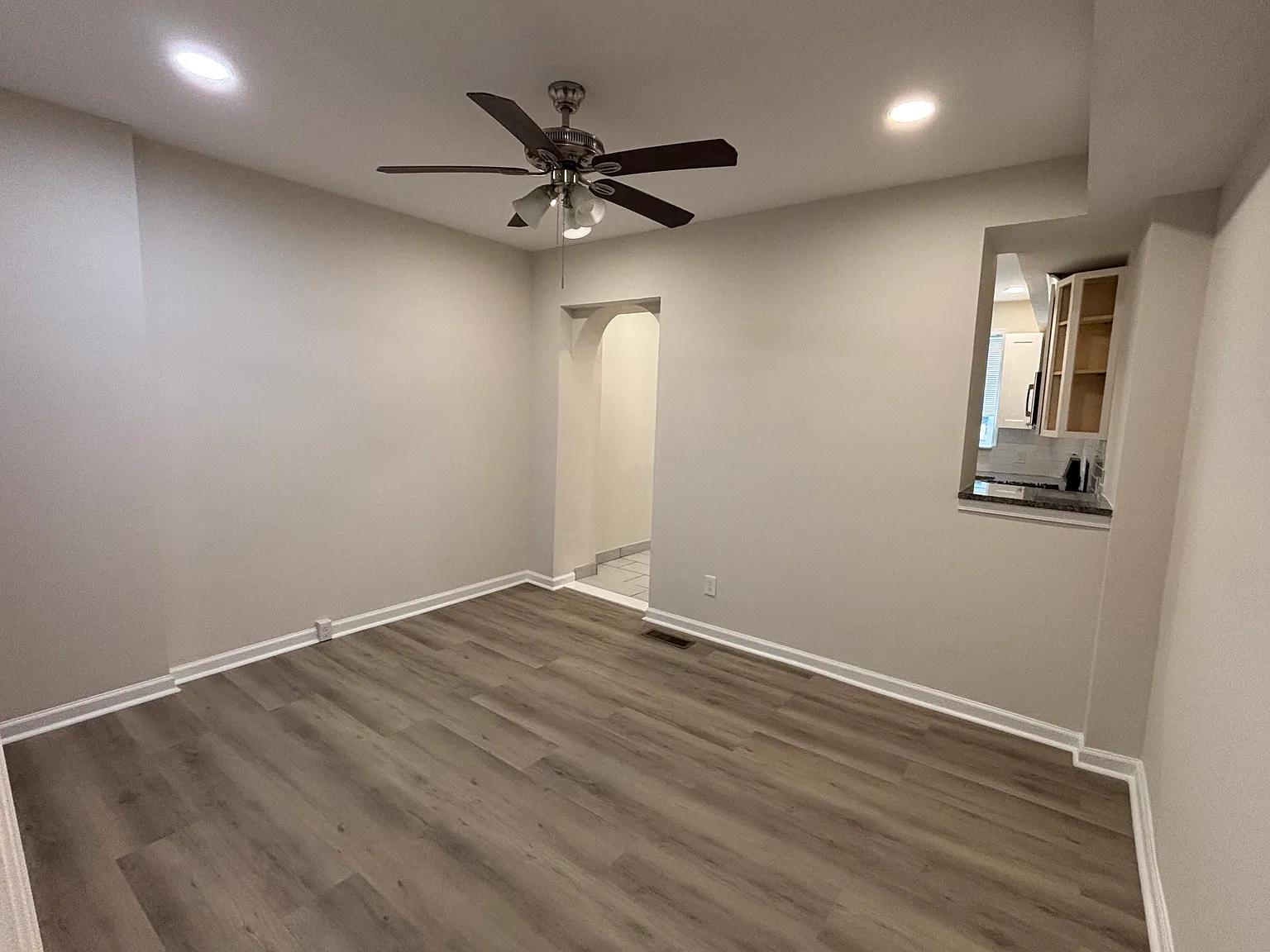 3 bed, 1596 sqft, $2,500 — Photo 4