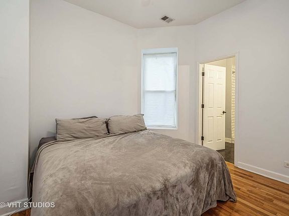 4th image of 3550 S King Dr Unit 3