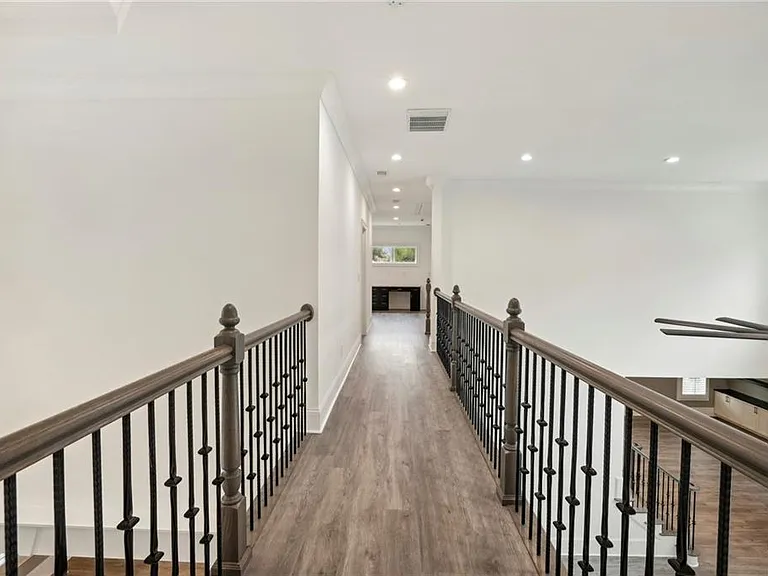 3750 Robinson Rd NE — Photo 37
