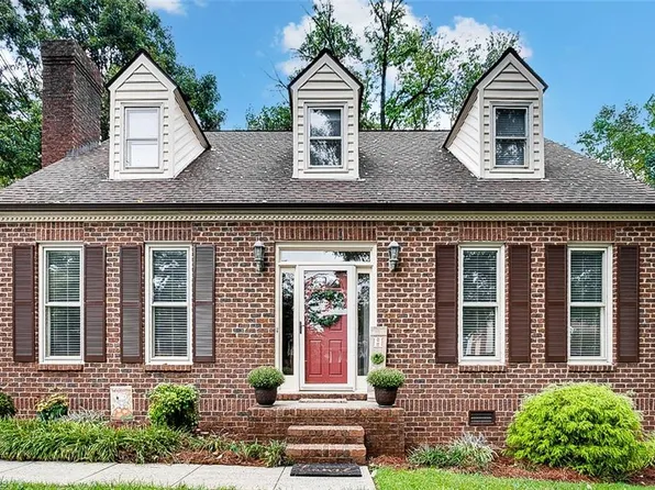 6104 Lindley Woods Dr, Greensboro, NC 27410