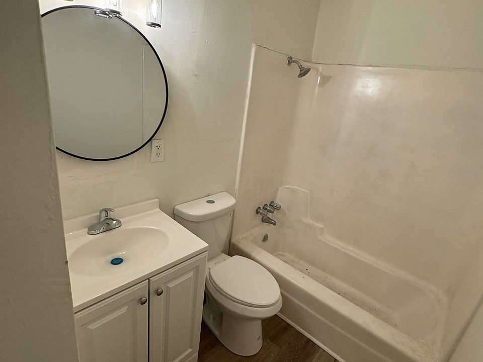 1st image of 927 Garden St