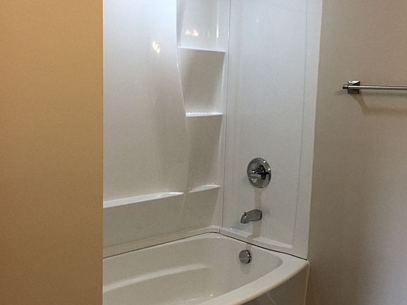 5th image of 631 Campbell Ave SW APT 103